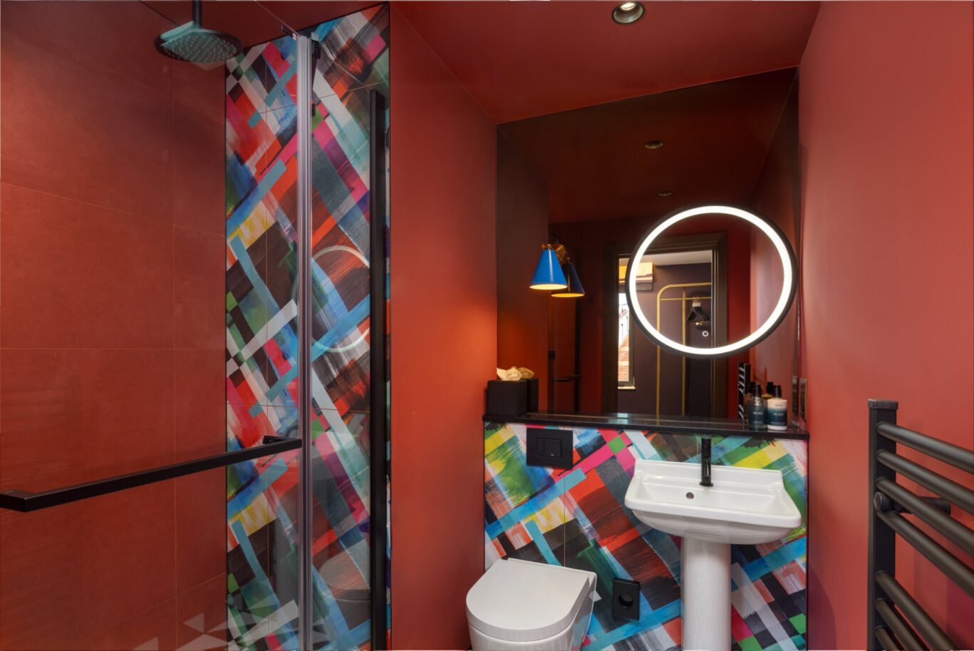 TKH urgent_TKH-Red bathroom